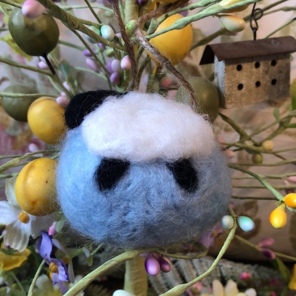 Handmade needle felted Easter egg spring sheep ornament collectable decoration - Picture 4 of 8